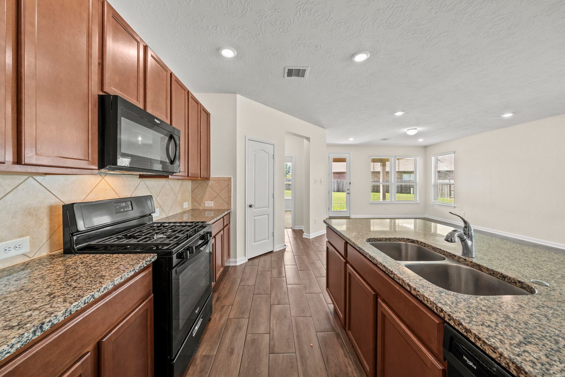 8908 Bear Mountain Court, Magnolia, TX 77354 8908 Bear Mountain Court, Magnolia, TX 77354