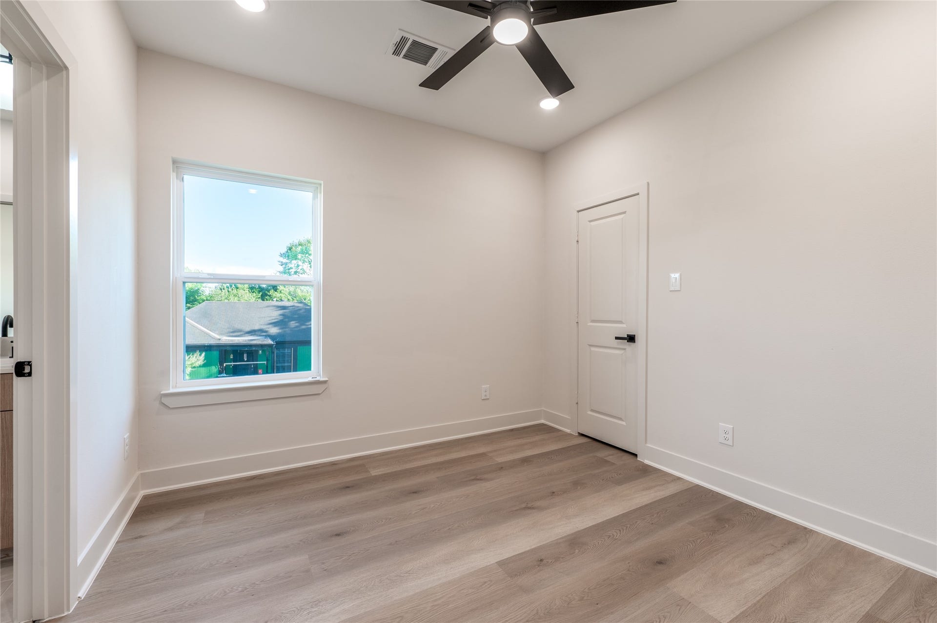 7930 Corinth Street, #B, Houston, TX 77051