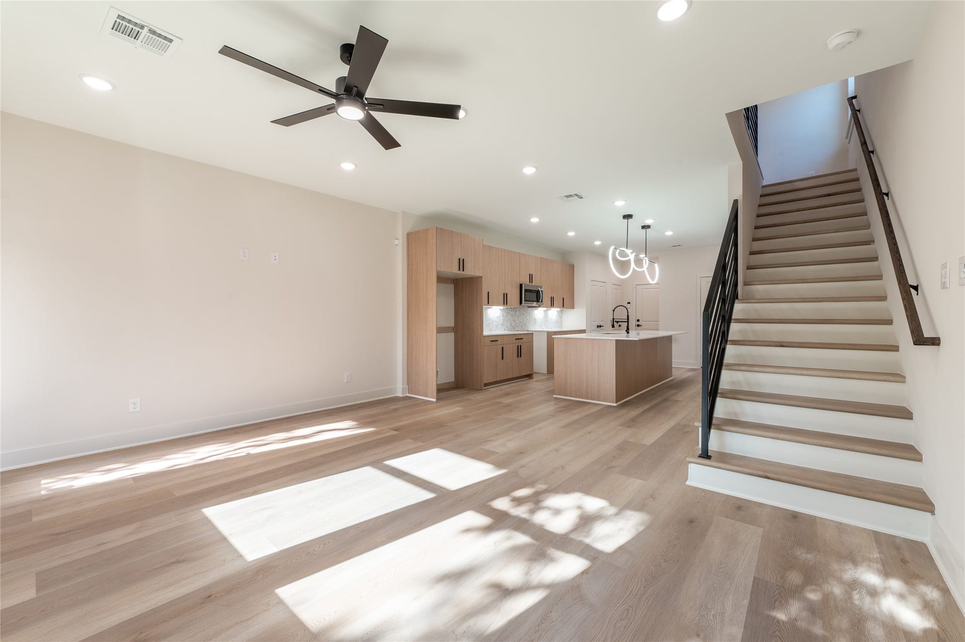7930 Corinth Street, #B, Houston, TX 77051