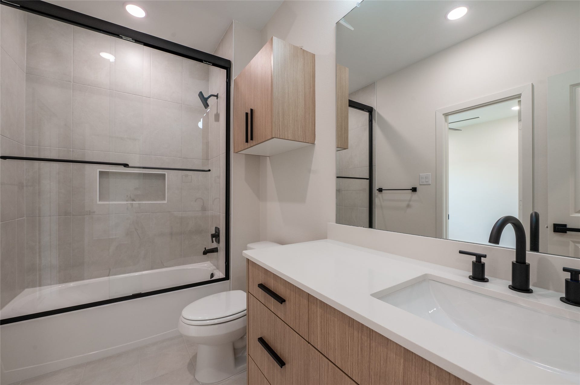 7930 Corinth Street, #B, Houston, TX 77051