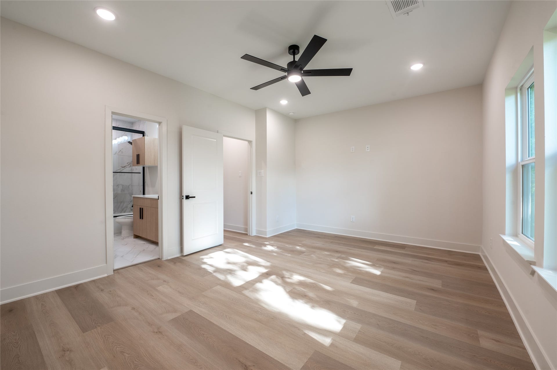 7930 Corinth Street, #B, Houston, TX 77051