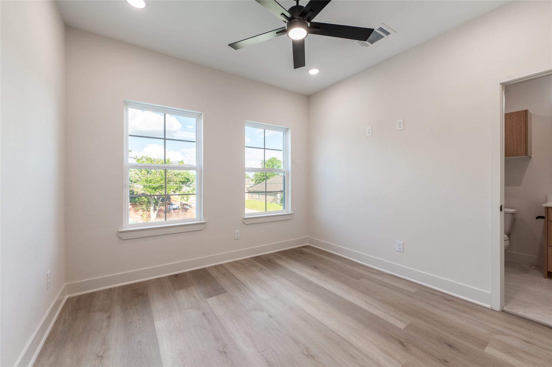 7930 Corinth Street, #B, Houston, TX 77051