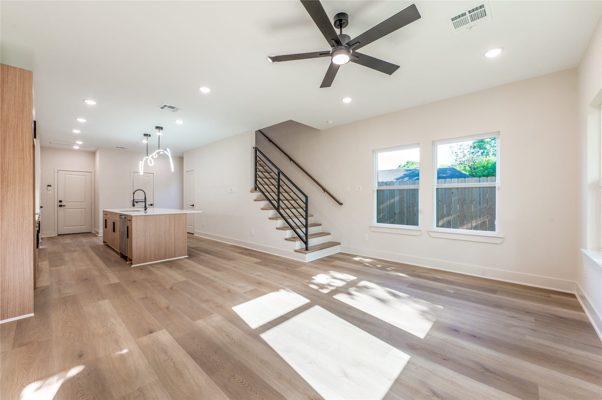 7930 Corinth Street, #B, Houston, TX 77051