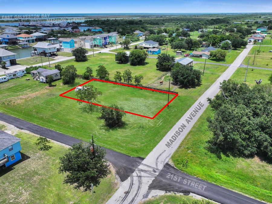 Property photo for 2101 Madison, Crystal Beach, TX