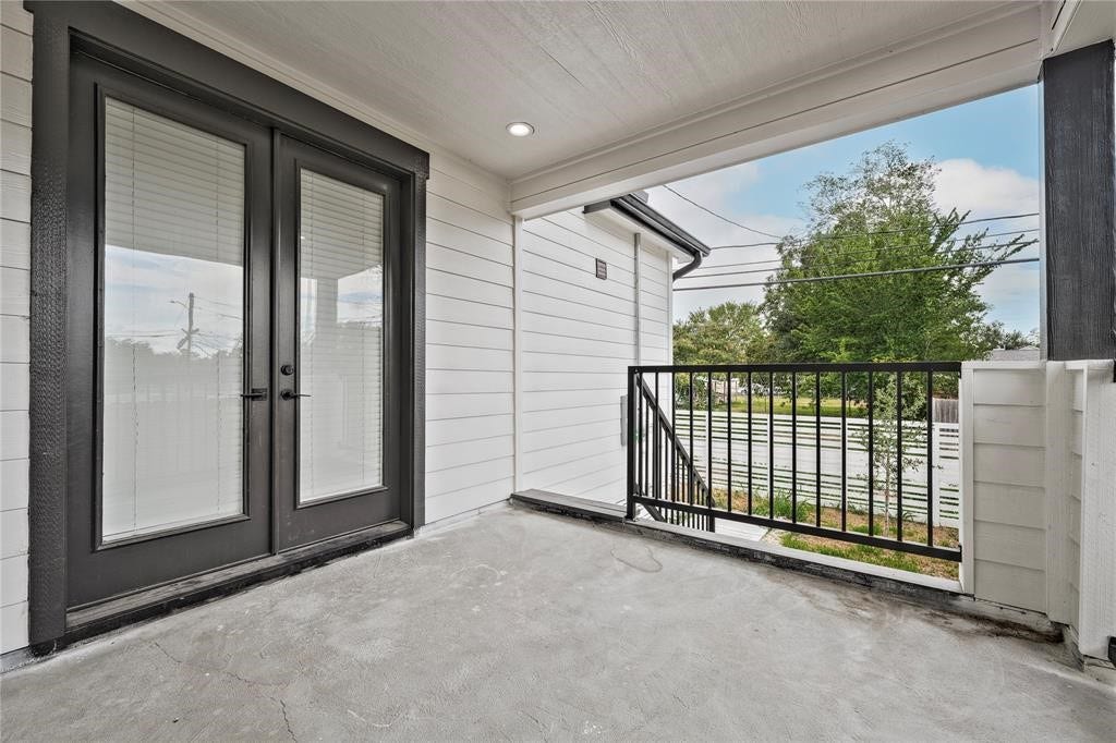 3034 Wayne Street, #A-B, Houston, TX 77026 3034 Wayne Street, #A-B, Houston, TX 77026