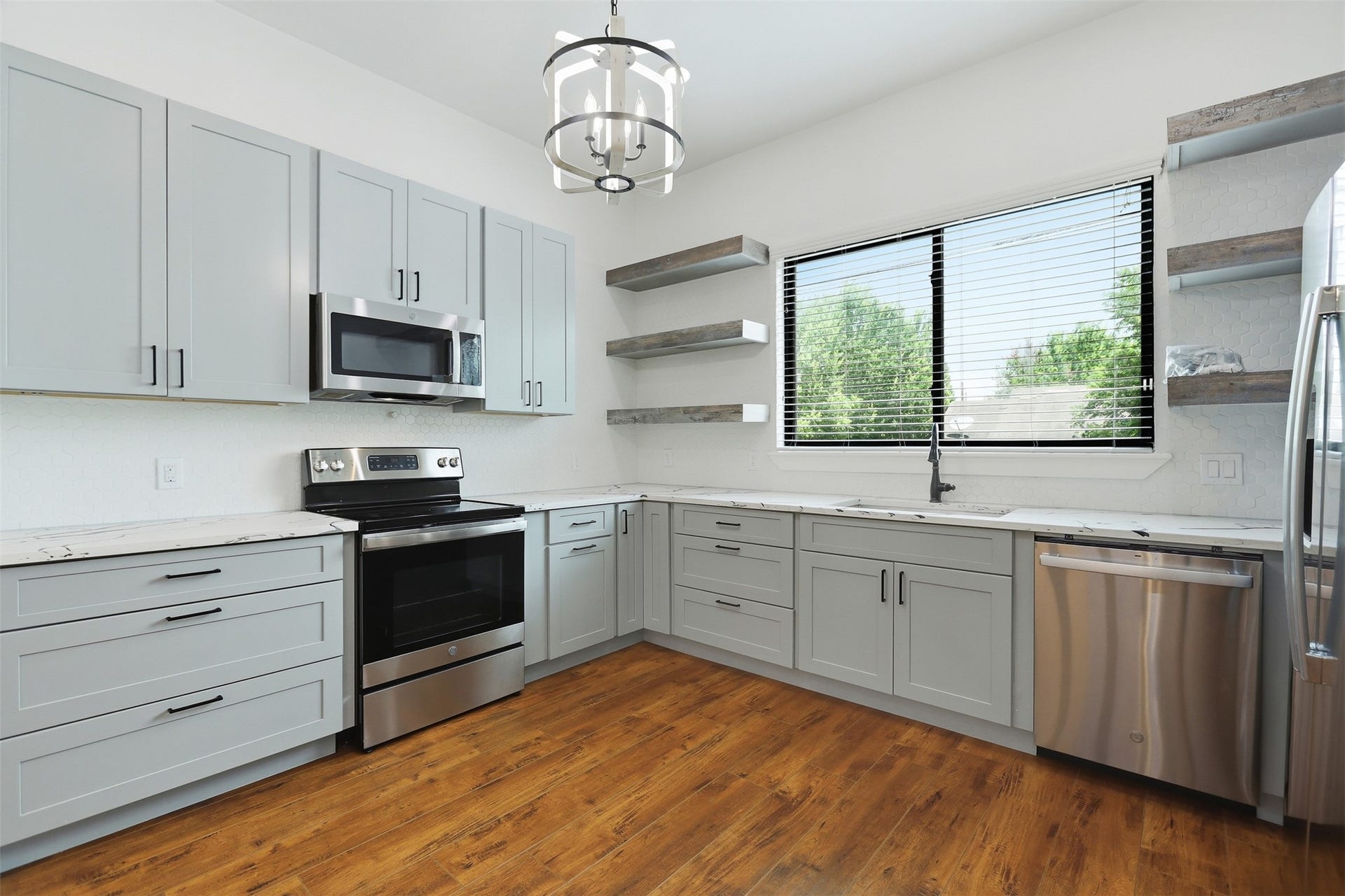 3034 Wayne Street, #A-B, Houston, TX 77026 3034 Wayne Street, #A-B, Houston, TX 77026