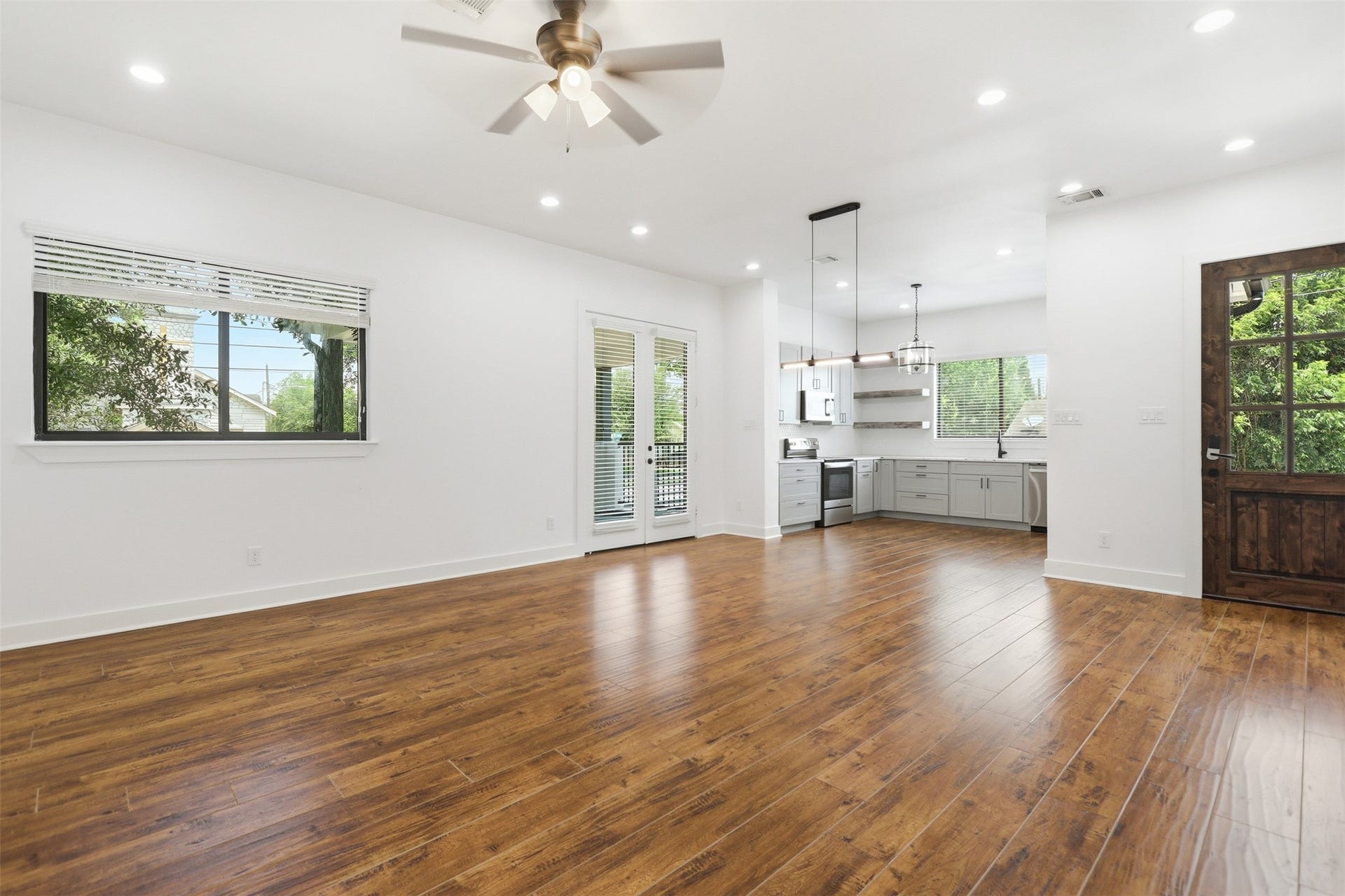 3034 Wayne Street, #A-B, Houston, TX 77026 3034 Wayne Street, #A-B, Houston, TX 77026