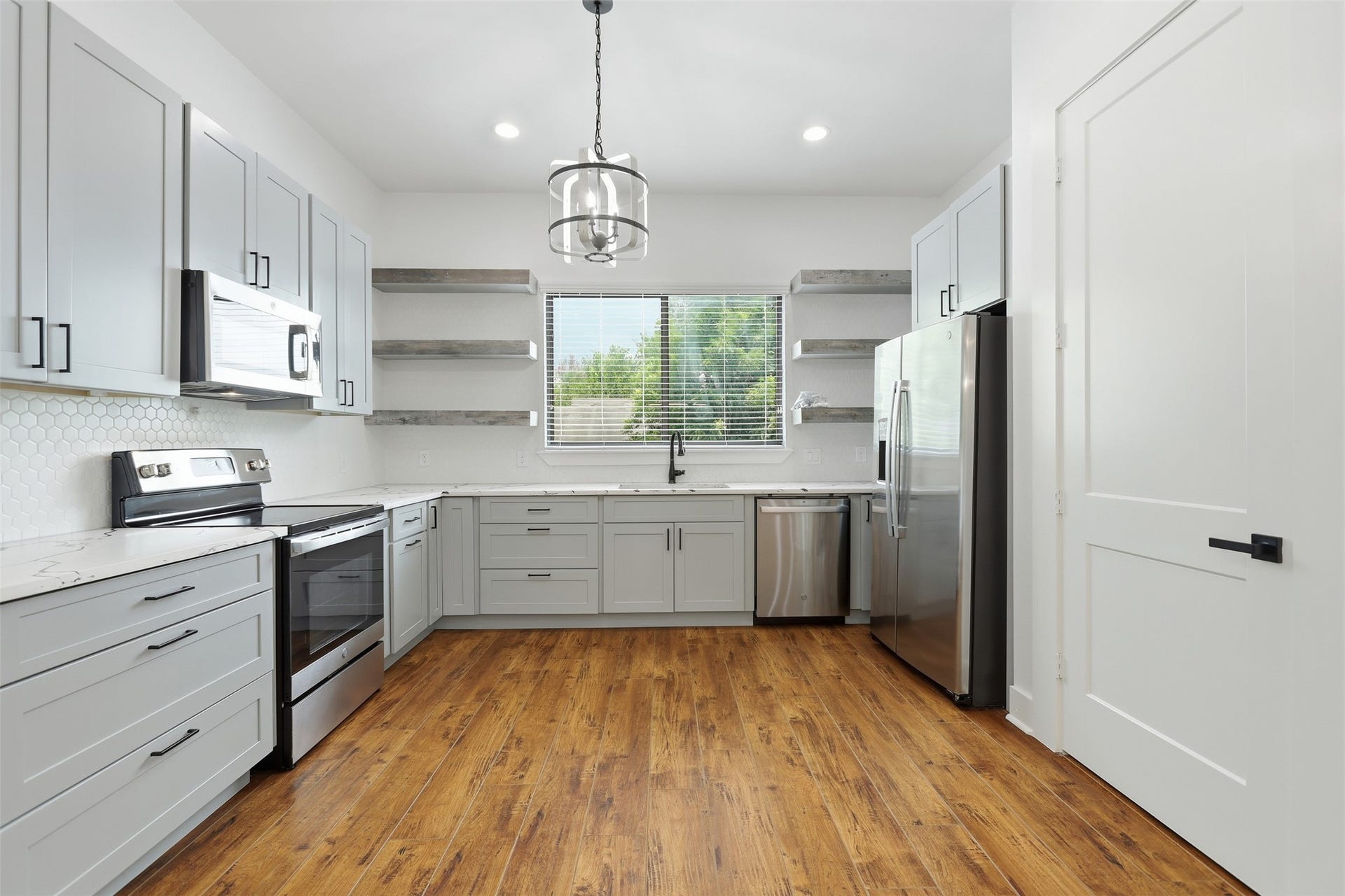 3034 Wayne Street, #A-B, Houston, TX 77026 3034 Wayne Street, #A-B, Houston, TX 77026
