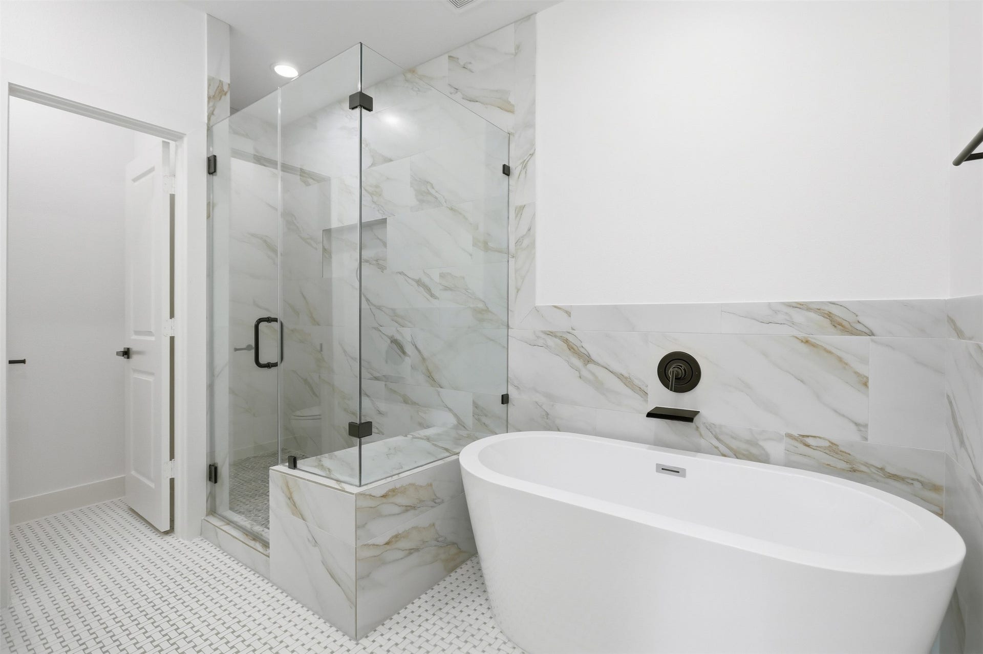 3034 Wayne Street, #A-B, Houston, TX 77026 3034 Wayne Street, #A-B, Houston, TX 77026