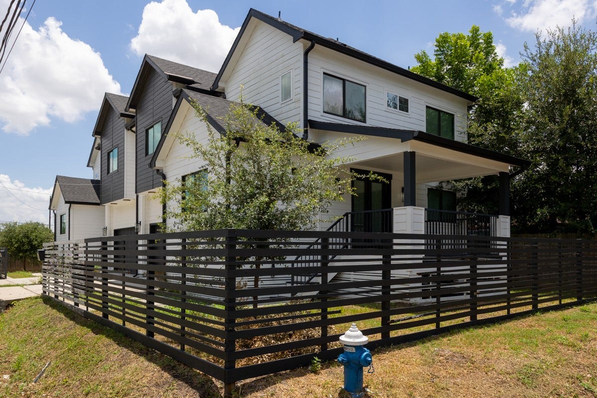 3034 Wayne Street, #A-B, Houston, TX 77026 3034 Wayne Street, #A-B, Houston, TX 77026