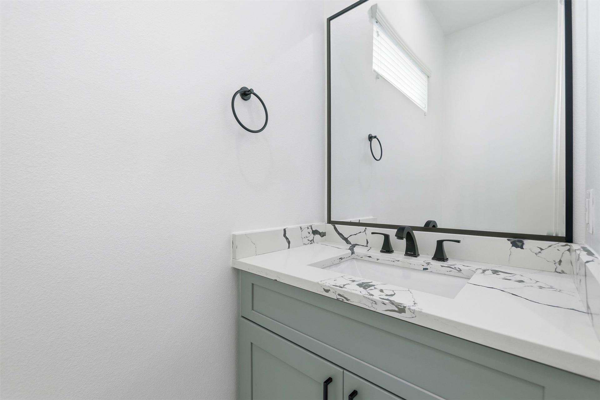 3034 Wayne Street, #A-B, Houston, TX 77026 3034 Wayne Street, #A-B, Houston, TX 77026