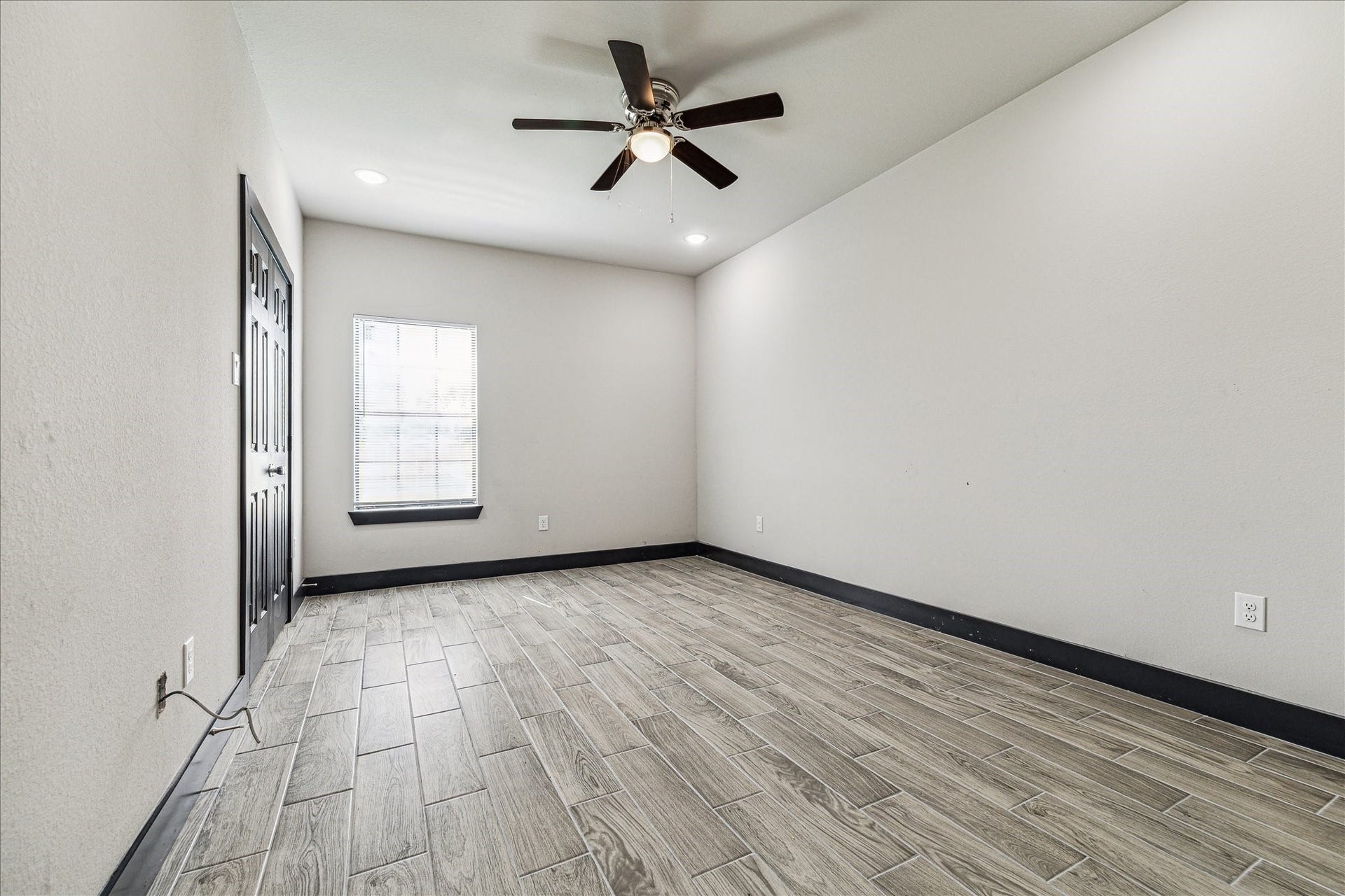 7912 Bowen Street, #B, Houston, TX 77051 7912 Bowen Street, #B, Houston, TX 77051
