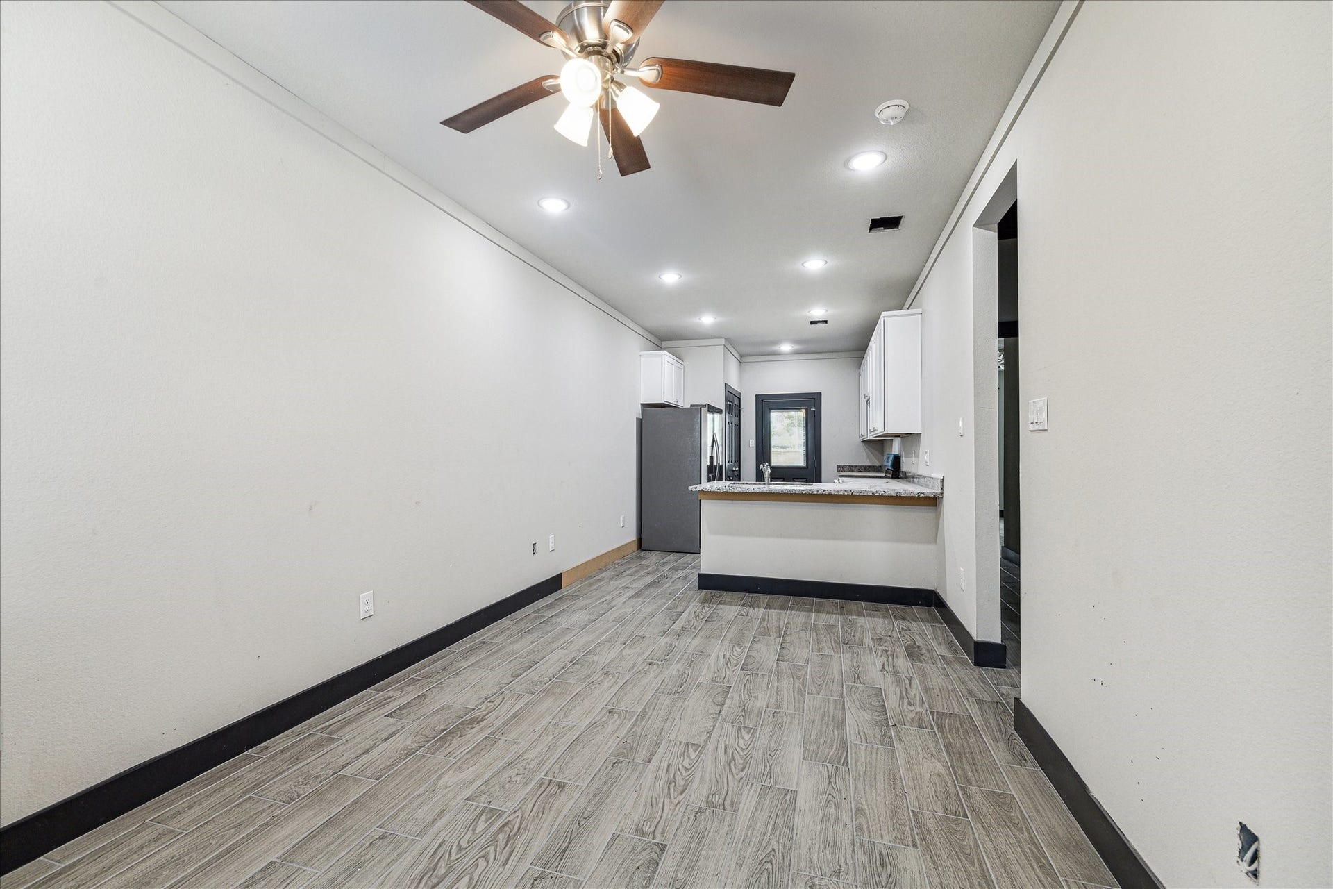 7912 Bowen Street, #B, Houston, TX 77051 7912 Bowen Street, #B, Houston, TX 77051