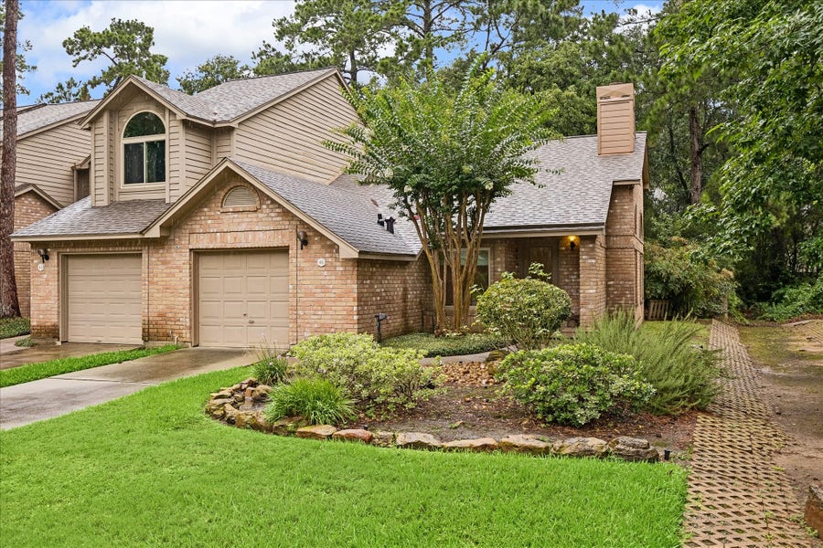 Property photo for 46 Lakeridge Drive, The Woodlands, TX
