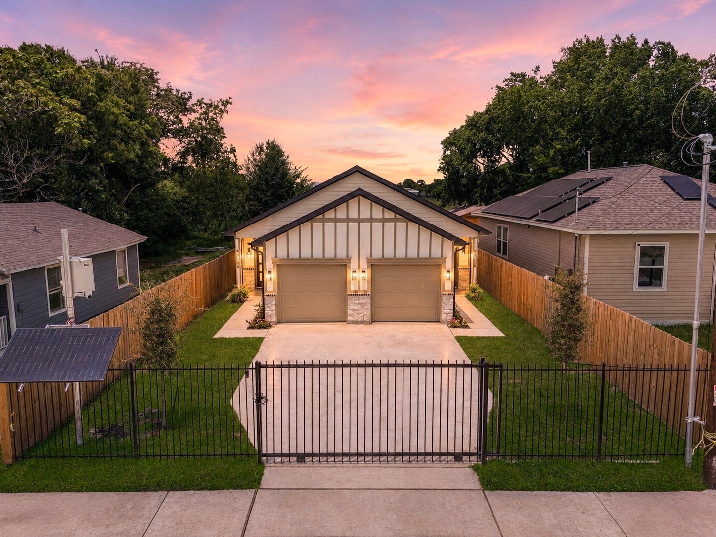 4335 Alvin Street, #A/B, Houston, TX 77051 4335 Alvin Street, #A/B, Houston, TX 77051