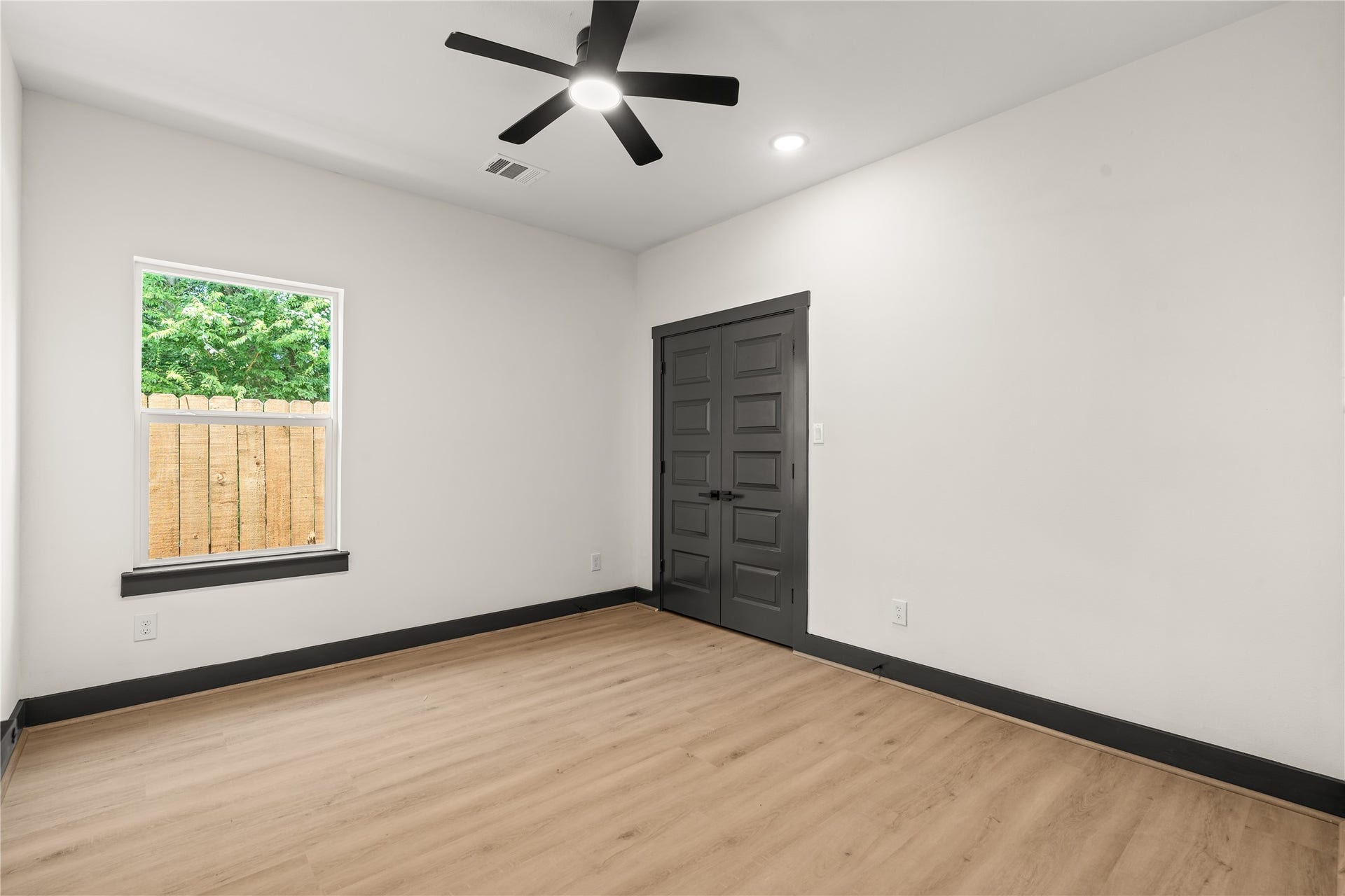 4335 Alvin Street, #A/B, Houston, TX 77051 4335 Alvin Street, #A/B, Houston, TX 77051