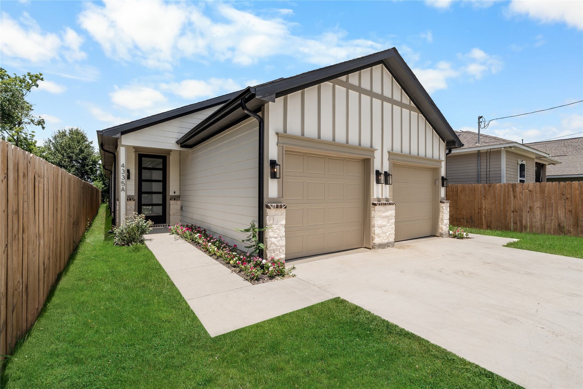 4335 Alvin Street, #A/B, Houston, TX 77051 4335 Alvin Street, #A/B, Houston, TX 77051