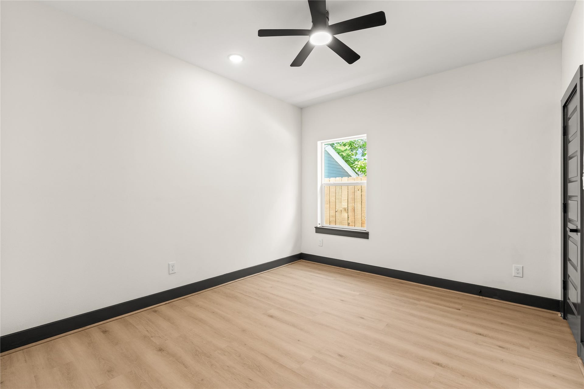 4335 Alvin Street, #A/B, Houston, TX 77051 4335 Alvin Street, #A/B, Houston, TX 77051