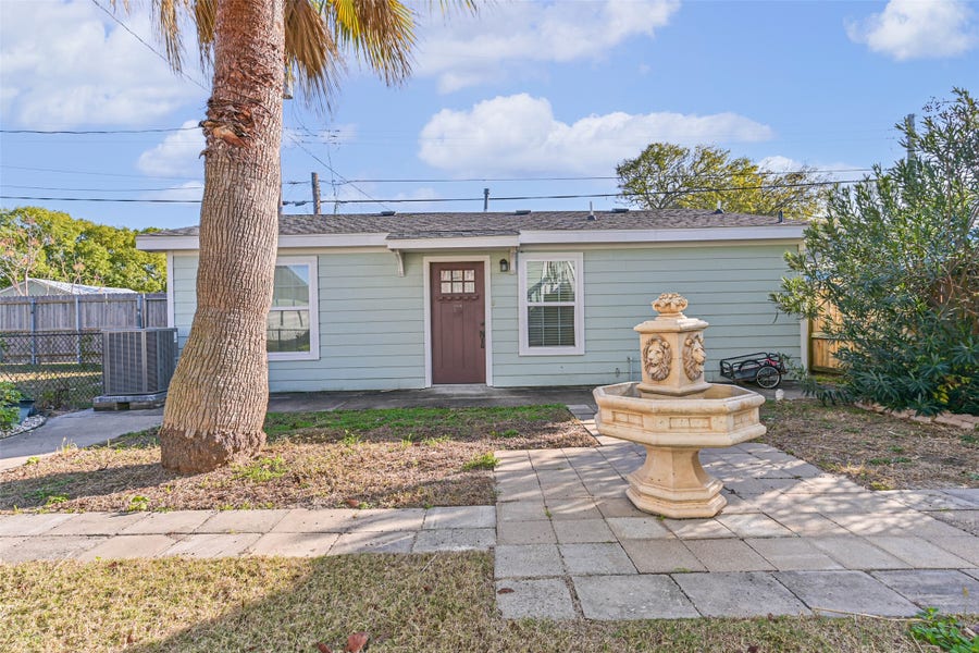 Property photo for 5315 Avenue R, Galveston, TX