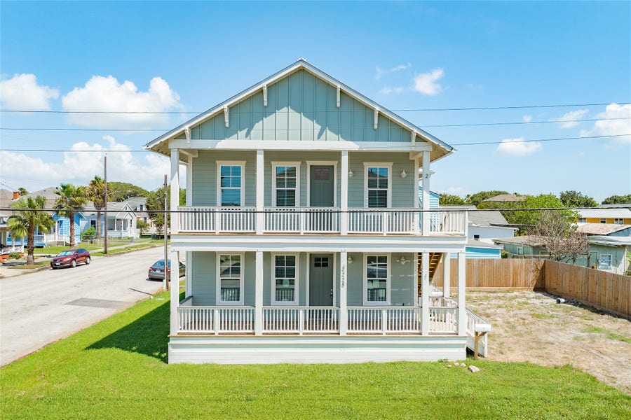 Property photo for 3228 Avenue R, #2, Galveston, TX