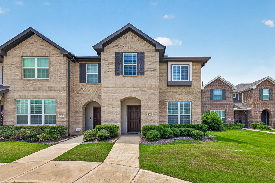 Property photo for 8033 Scanlan Trail, Missouri City, TX