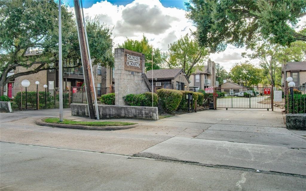 6633 W Airport Boulevard, #1202, Houston, TX 77035