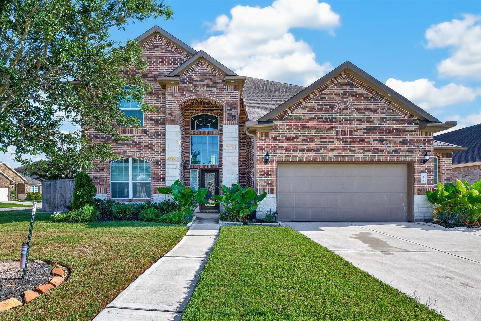 66 Carmel Drive, Manvel, TX 77578