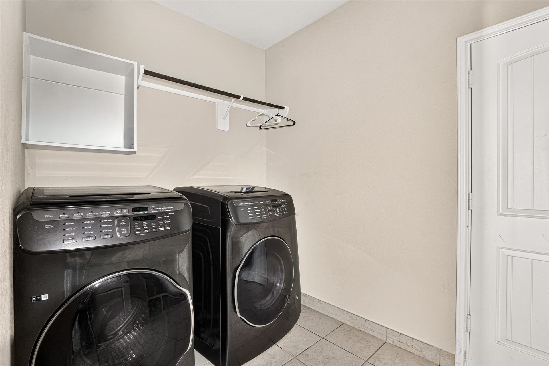 66 Carmel Drive, Manvel, TX 77578