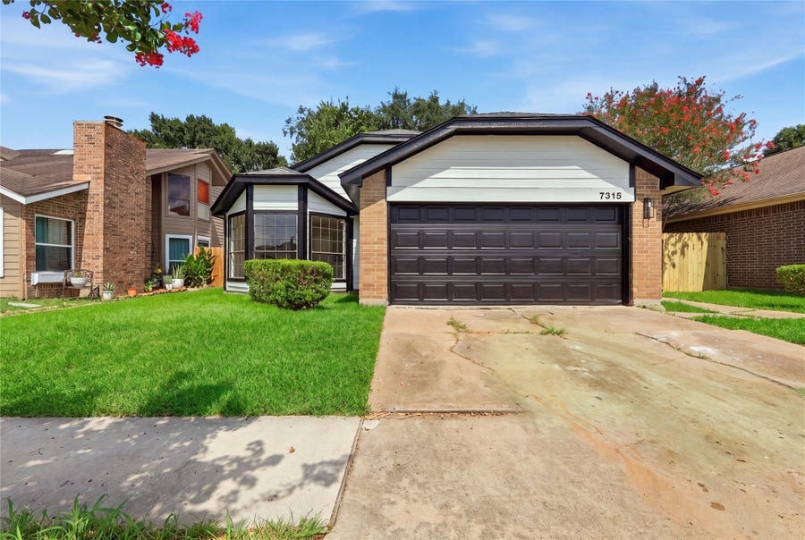 Property photo for 7315 Puerta Vallarta Drive, Houston, TX
