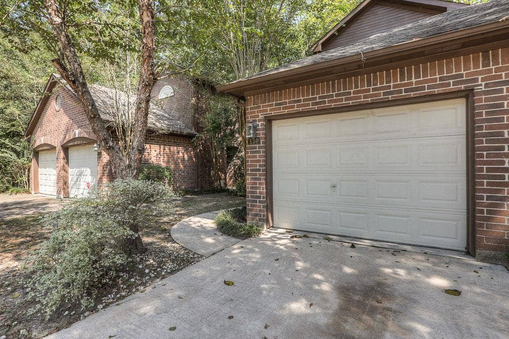 130 Willowwood Circle, The Woodlands, TX 77381 130 Willowwood Circle, The Woodlands, TX 77381