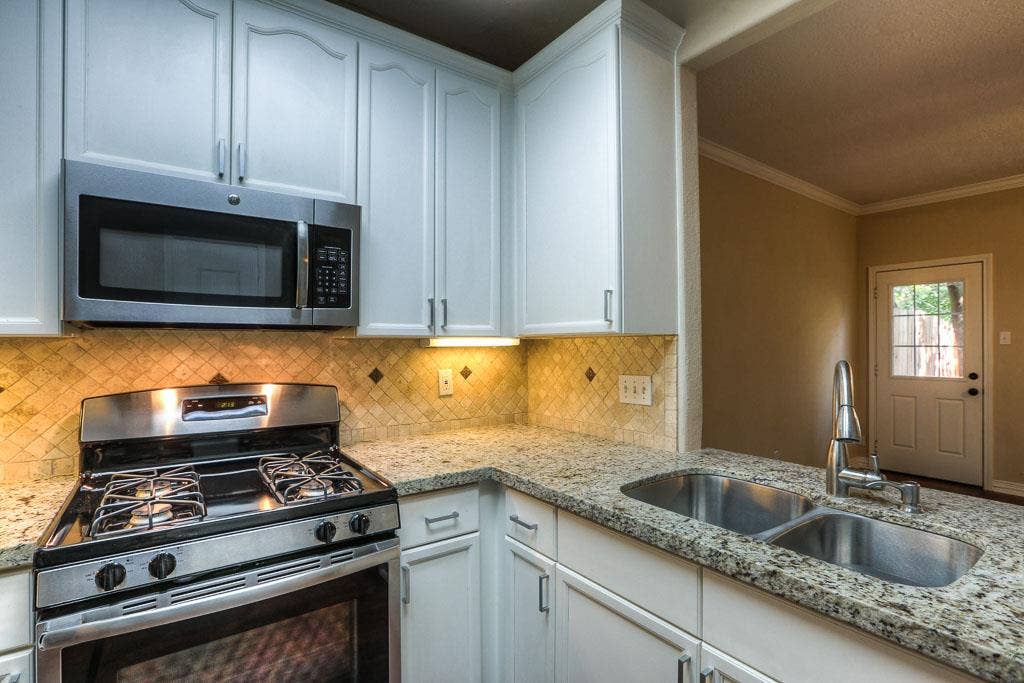 130 Willowwood Circle, The Woodlands, TX 77381 130 Willowwood Circle, The Woodlands, TX 77381
