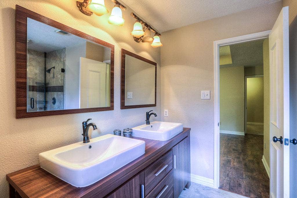 130 Willowwood Circle, The Woodlands, TX 77381 130 Willowwood Circle, The Woodlands, TX 77381
