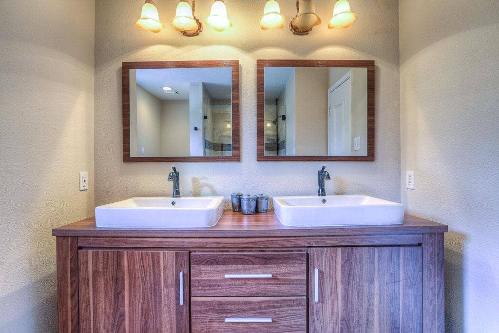 130 Willowwood Circle, The Woodlands, TX 77381 130 Willowwood Circle, The Woodlands, TX 77381