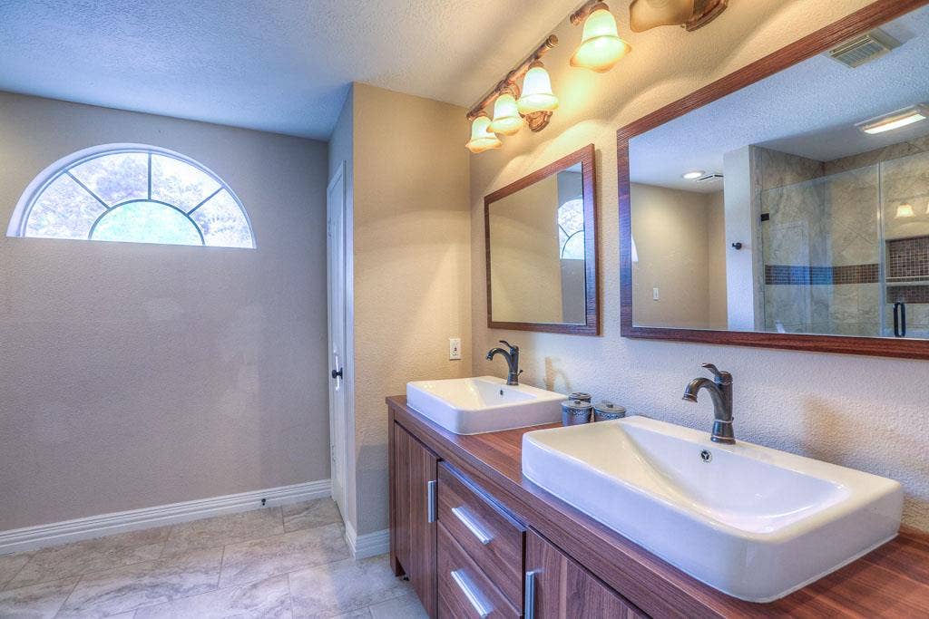 130 Willowwood Circle, The Woodlands, TX 77381 130 Willowwood Circle, The Woodlands, TX 77381