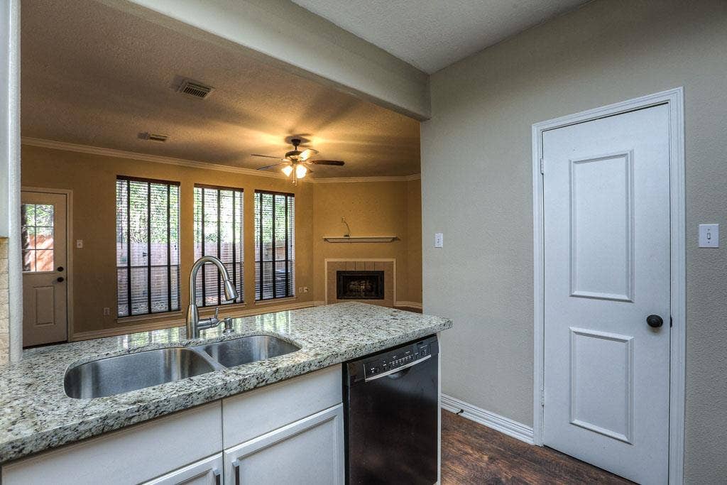 130 Willowwood Circle, The Woodlands, TX 77381 130 Willowwood Circle, The Woodlands, TX 77381
