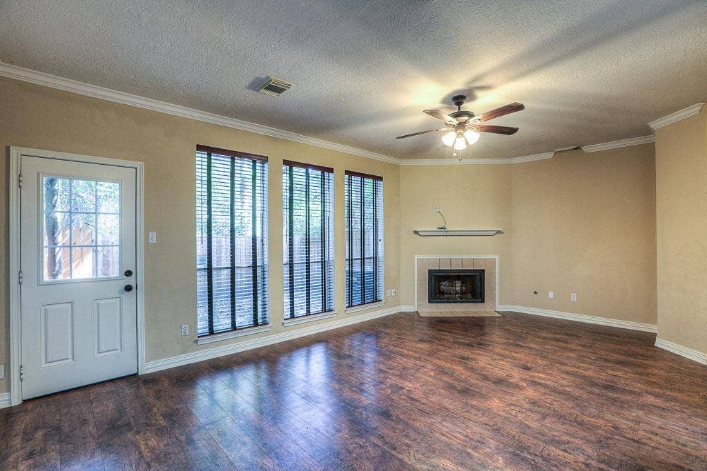 130 Willowwood Circle, The Woodlands, TX 77381 130 Willowwood Circle, The Woodlands, TX 77381