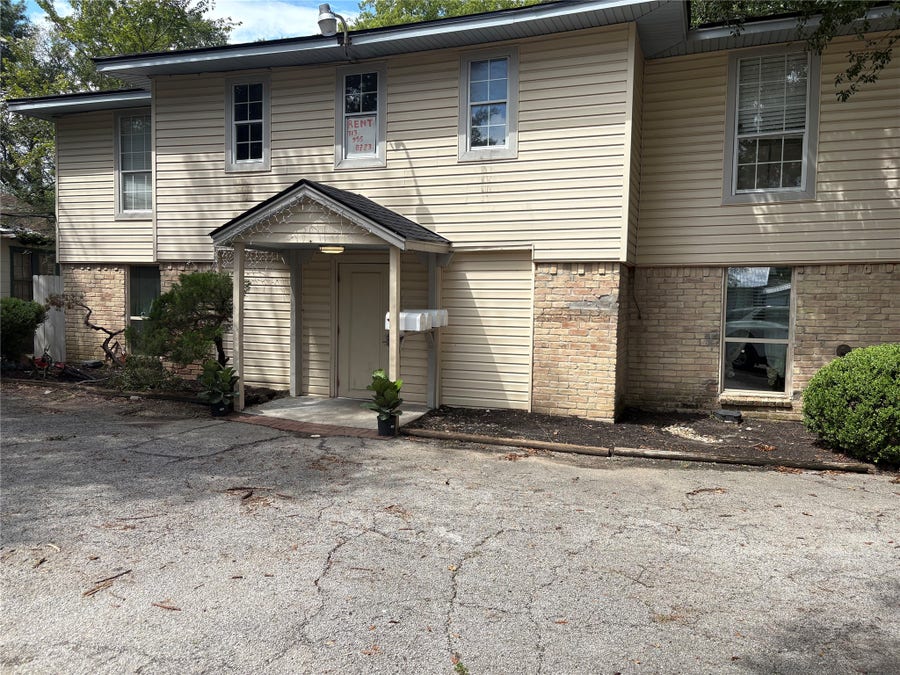 Property photo for 1209 N Roberson Street, Conroe, TX