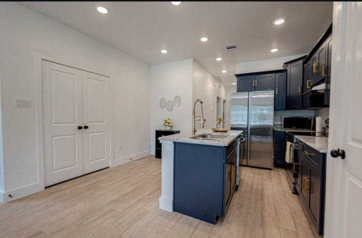 5122 Southwind Street, Houston, TX 77033