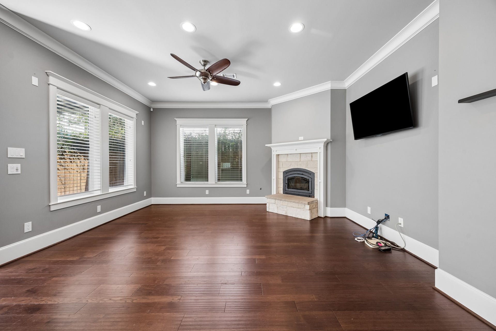 806 Algregg Street, Houston, TX 77008 806 Algregg Street, Houston, TX 77008