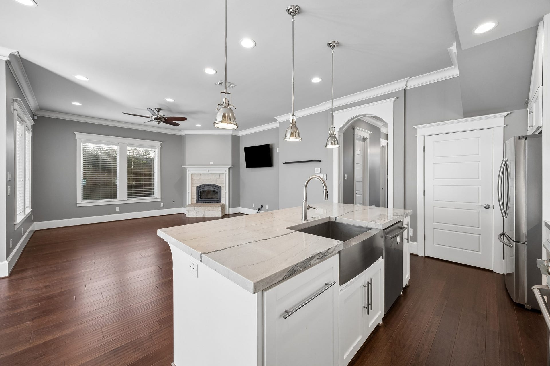 806 Algregg Street, Houston, TX 77008 806 Algregg Street, Houston, TX 77008
