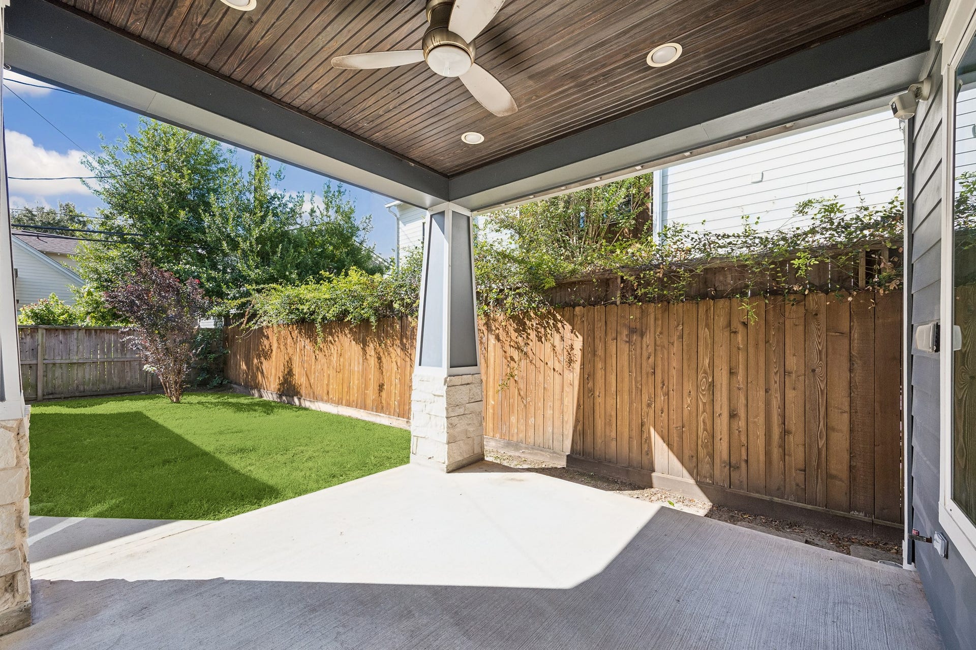 806 Algregg Street, Houston, TX 77008 806 Algregg Street, Houston, TX 77008