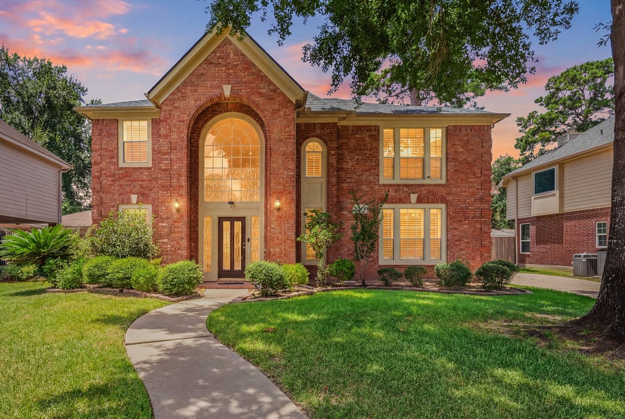 Property photo for 531 W North Hill Drive, Spring, TX