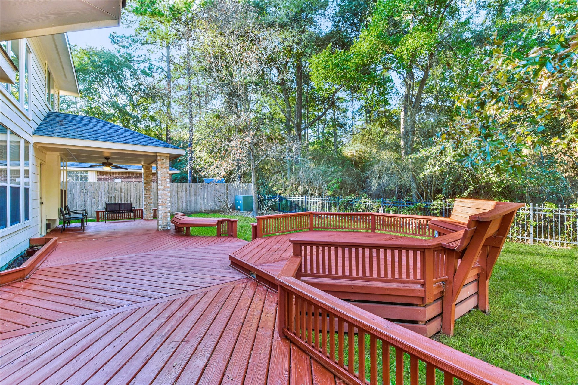 109 N Acacia Park Circle, The Woodlands, TX 77382 109 N Acacia Park Circle, The Woodlands, TX 77382