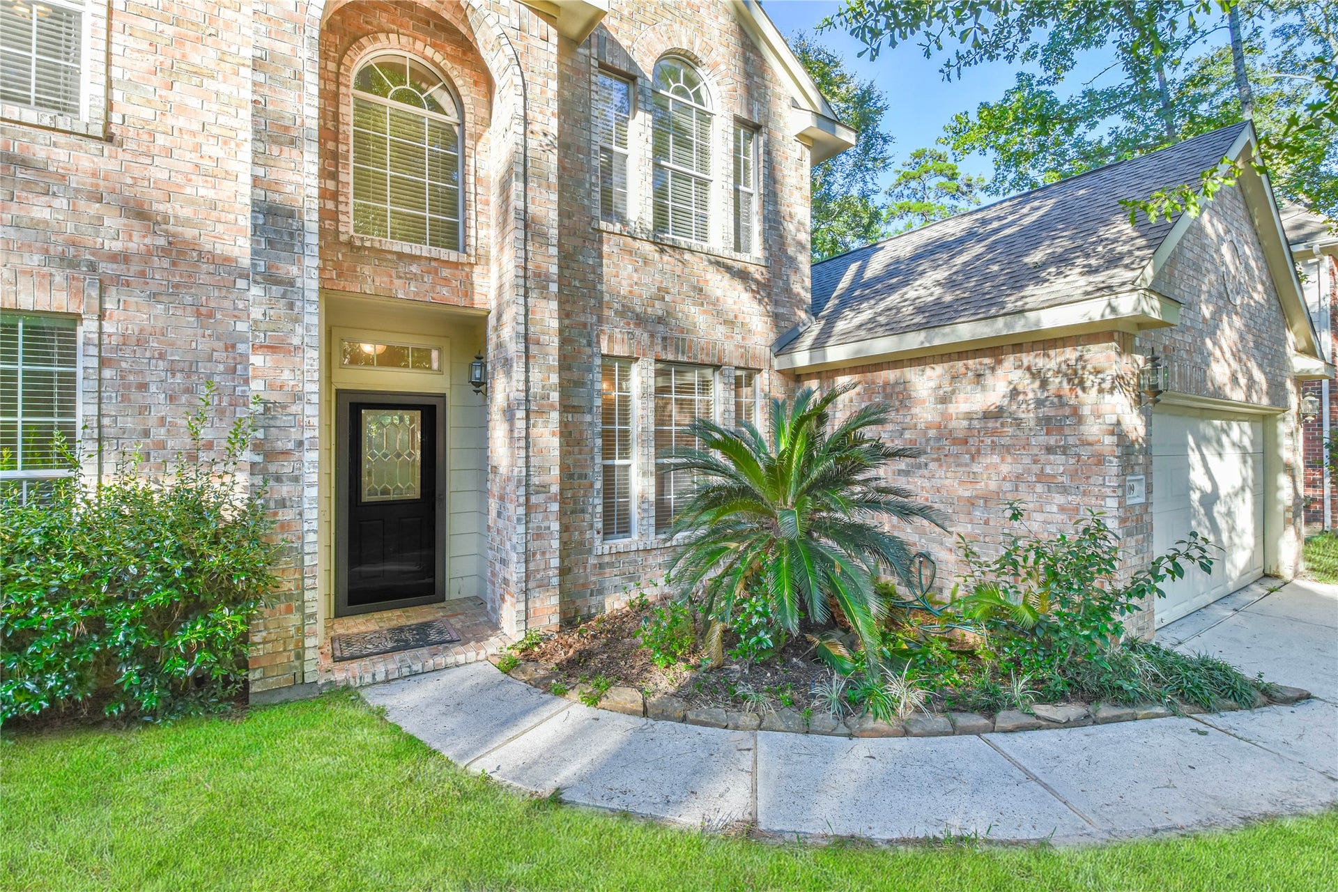 109 N Acacia Park Circle, The Woodlands, TX 77382 109 N Acacia Park Circle, The Woodlands, TX 77382