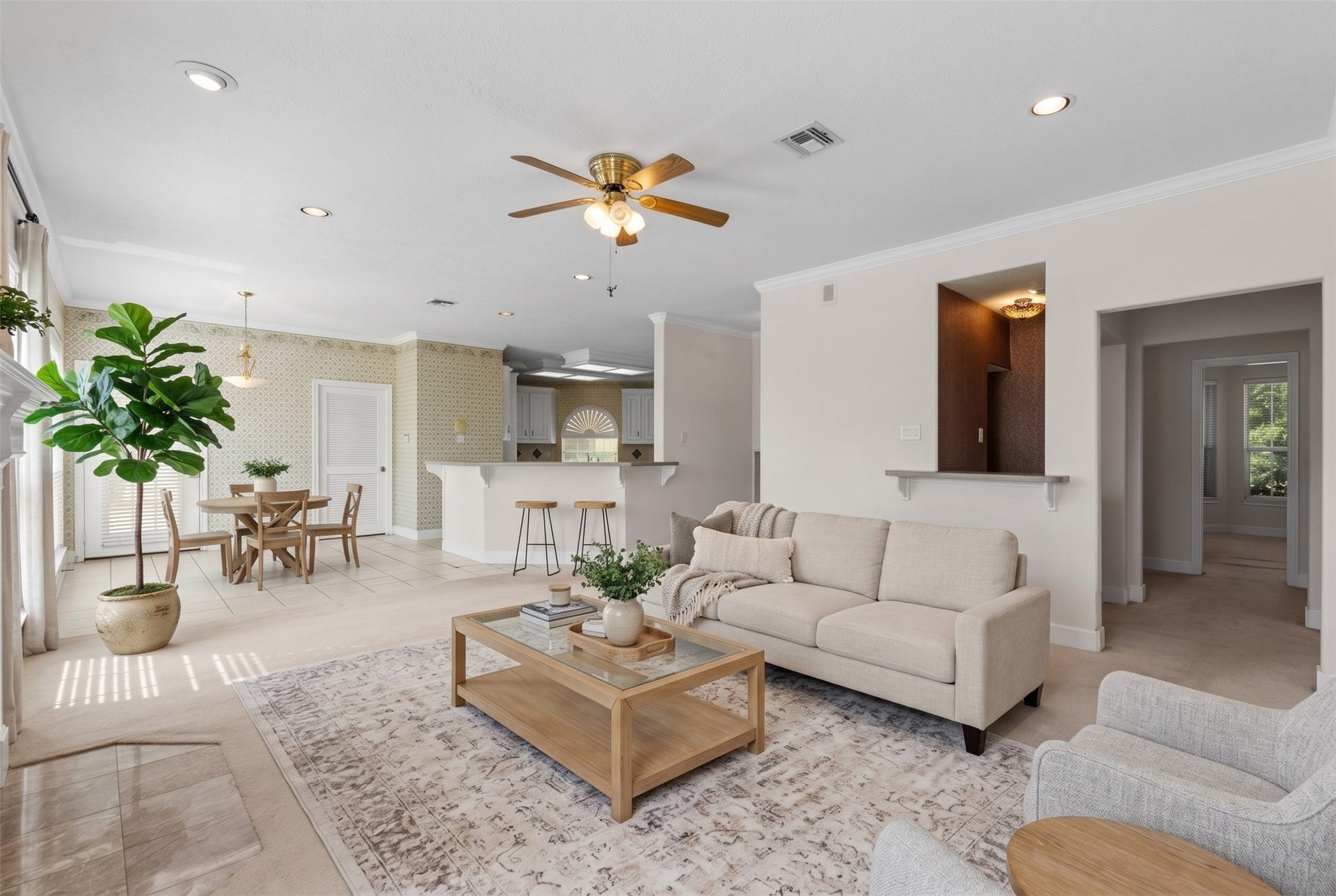 4402 Santee Drive, Baytown, TX 77521 The open-concept layout connects directly into the breakfast nook and raised bar.
