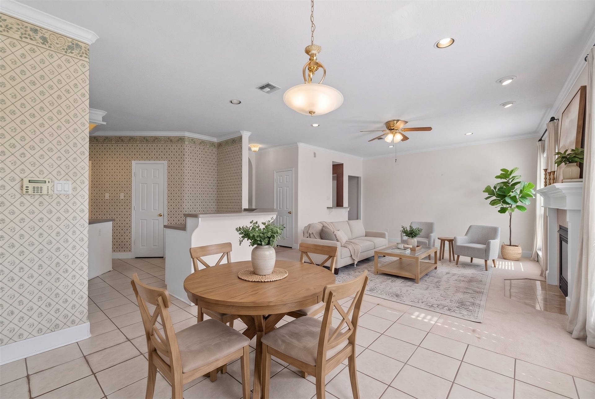 4402 Santee Drive, Baytown, TX 77521 Streaming sunlight naturally warms this inviting breakfast space, eliminating the need for daytime lights.