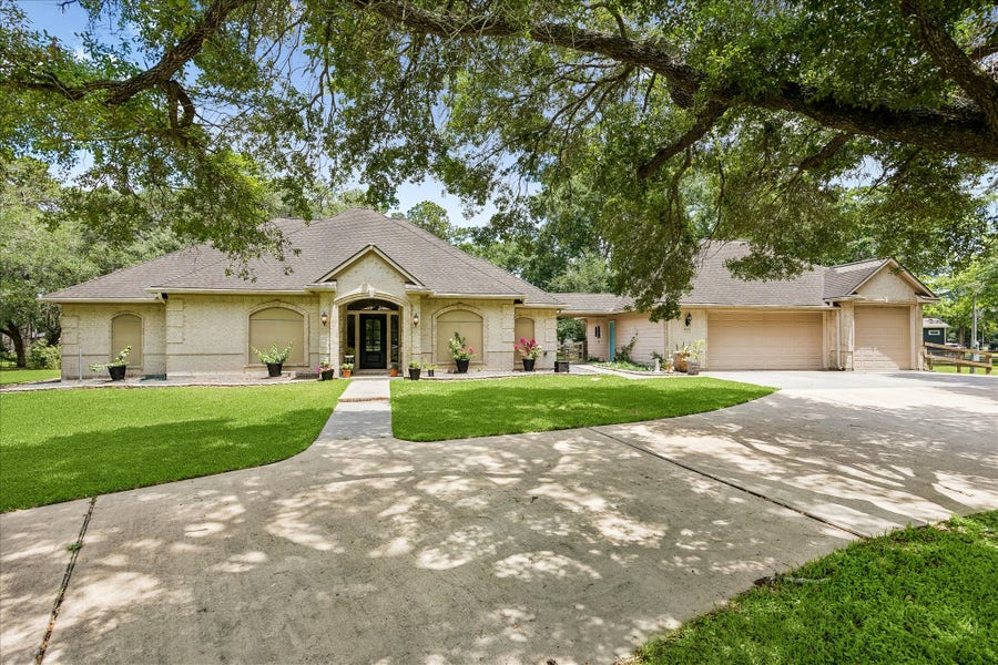 Property photo for 4803 County Road 197, Alvin, TX