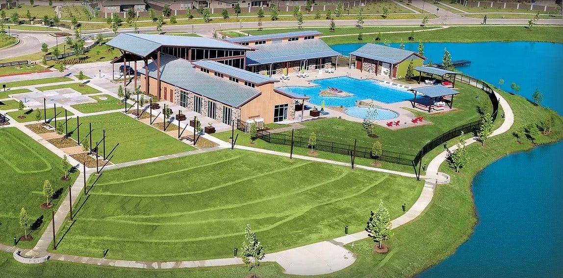 2230 Fresh Flower Way, Richmond, TX 77406 Harvest Green features a Resort Style Pool, Beautiful Lakes, Walking Trails, Fishing Piers, Parks, & Playground - Truly Exceptional Amenities.