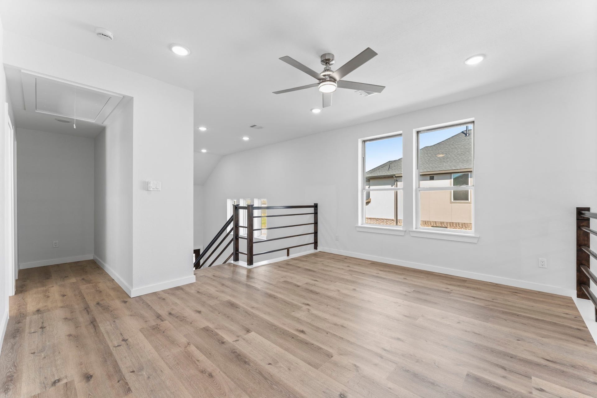 2230 Fresh Flower Way, Richmond, TX 77406 The upstairs loft provides the perfect secondary living area for a game room, home office, or media lounge.