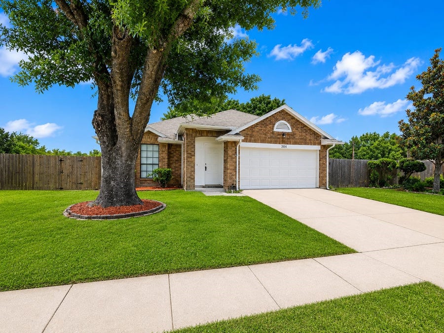 Property photo for 2034 Village Park Drive, Missouri City, TX